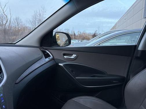 2017 Hyundai SANTA FE Limited Ultimate