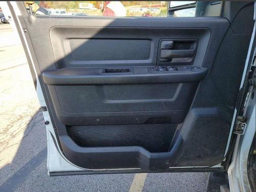 2023 RAM 2500 Tradesman Crew Cab 4x4 6'4' Box