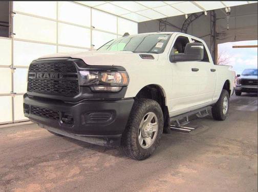 2023 RAM 2500 Tradesman Crew Cab 4x4 6'4' Box