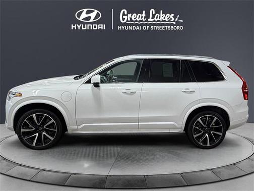 2020 Volvo XC90 Hybrid T8 Momentum 7 Passenger