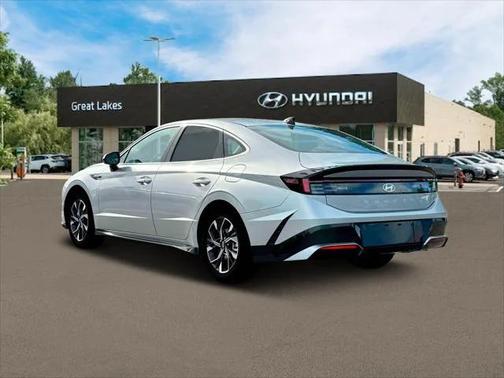 Aero Silver 2025 Hyundai SONATA SEL