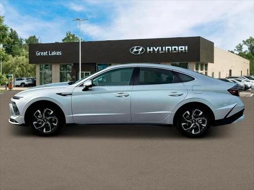 Aero Silver 2025 Hyundai SONATA SEL