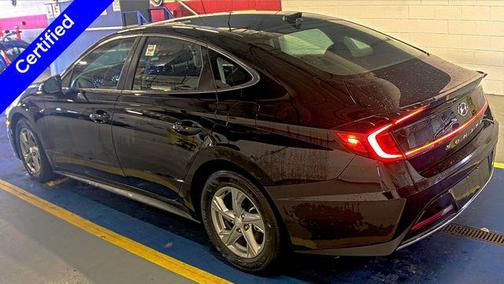 Onyx Black 2023 Hyundai SONATA SE