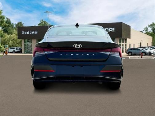 2025 Hyundai ELANTRA SEL