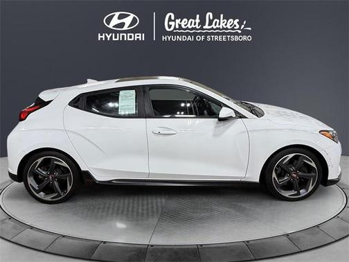 2019 Hyundai Veloster Base