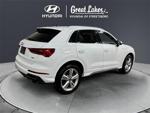 2024 Audi Q3 Premium 45 TFSI S line quattro Tiptronic