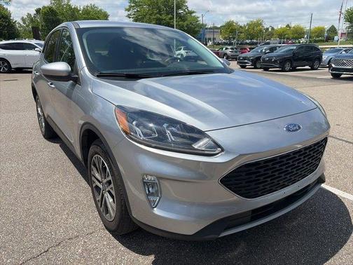 ICONIC SILVER 2022 Ford Escape SEL