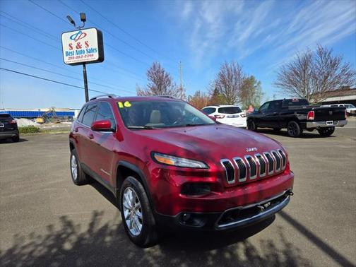 2016 Jeep Cherokee Sport