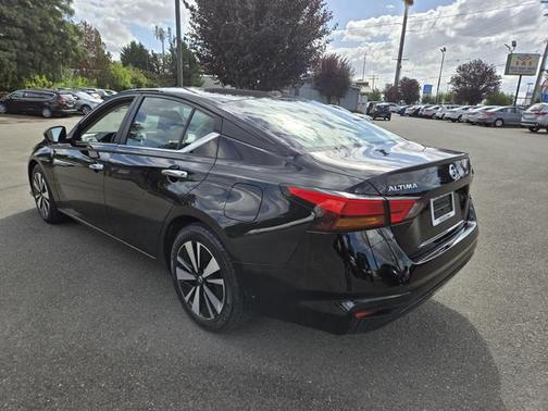 2021 Nissan Altima 2.5 SV