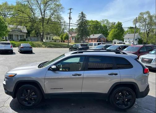 Billet Metallic 2018 Jeep Cherokee Sport