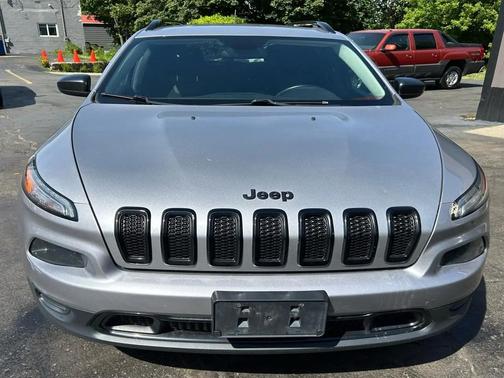 Billet Metallic 2018 Jeep Cherokee Sport