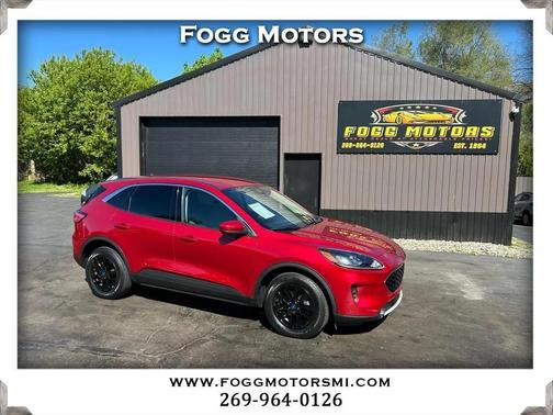 Rapid Red Metallic Tinted Clearcoat 2020 Ford Escape SE