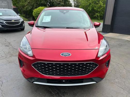 Rapid Red Metallic Tinted Clearcoat 2020 Ford Escape SE