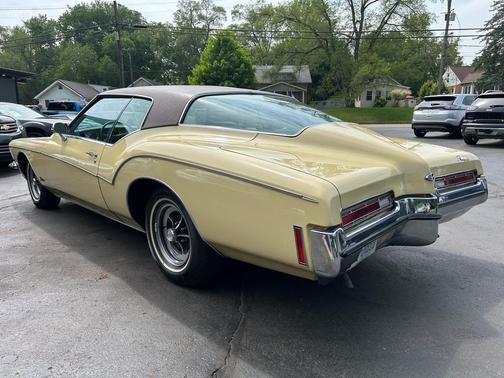 1972 Buick Riviera 2dr Coupe