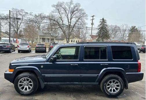 2008 Jeep Commander Sport