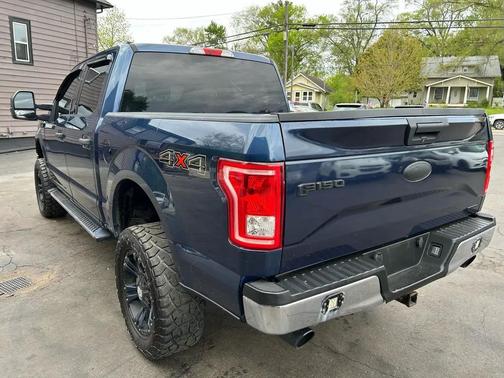 Blue 2015 Ford F-150 XLT