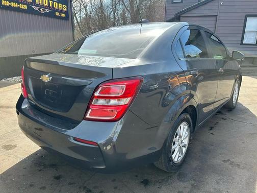 2017 Chevrolet Sonic LT