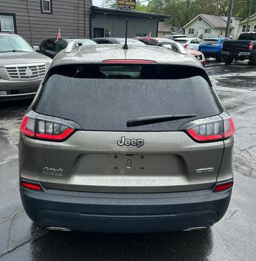 Brown 2019 Jeep Cherokee Latitude