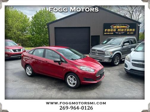 Ruby Red Metallic Tinted Clearcoat 2017 Ford Fiesta SE