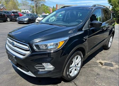 Shadow Black 2018 Ford Escape SE