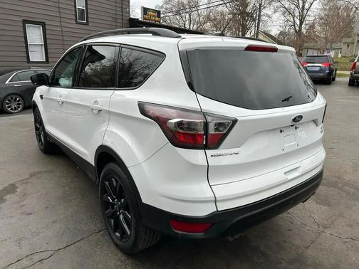 White 2017 Ford Escape SE