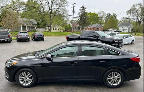 Black 2016 Hyundai SONATA SE