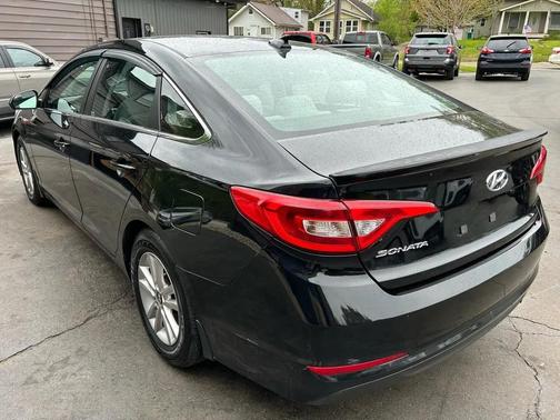 Black 2016 Hyundai SONATA SE