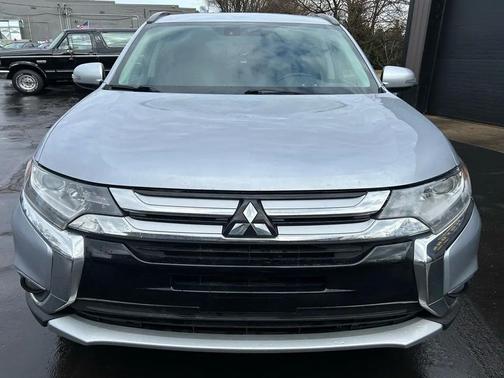 2016 Mitsubishi Outlander SE