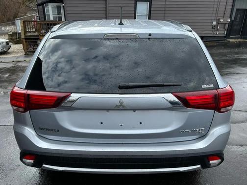 2016 Mitsubishi Outlander SE