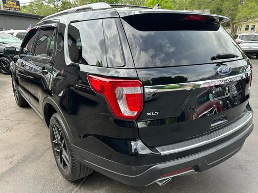 Shadow Black 2018 Ford Explorer XLT