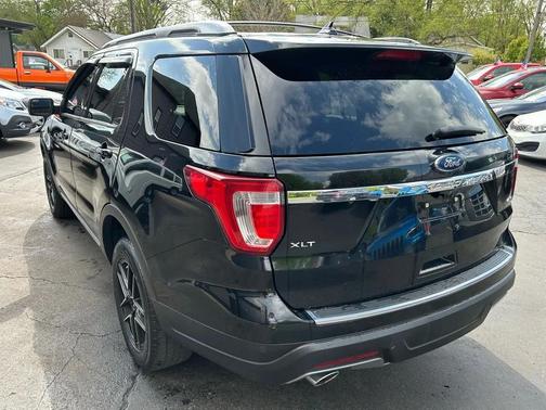 Shadow Black 2018 Ford Explorer XLT