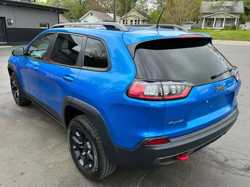 Hydro Blue Pearlcoat 2020 Jeep Cherokee Trailhawk