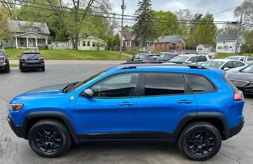 Hydro Blue Pearlcoat 2020 Jeep Cherokee Trailhawk