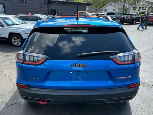 Hydro Blue Pearlcoat 2020 Jeep Cherokee Trailhawk