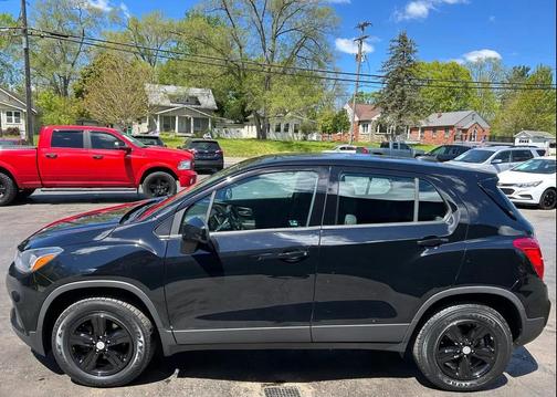 Mosaic Black Metallic 2018 Chevrolet Trax LS