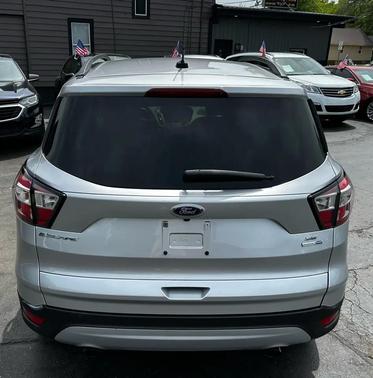 Ingot Silver Metallic 2018 Ford Escape SE
