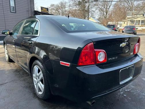 2011 Chevrolet Malibu 2LT
