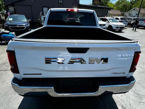 Bright White Clearcoat 2025 RAM 2500 Big Horn Crew Cab 4x4 6'4' Box