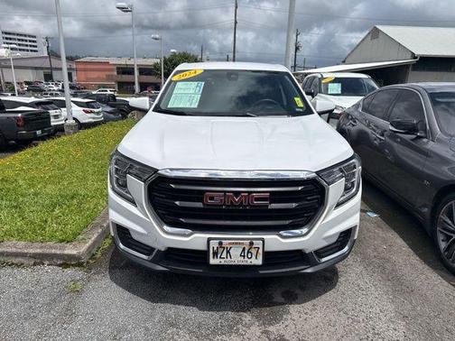 Summit White 2024 GMC Terrain SLE