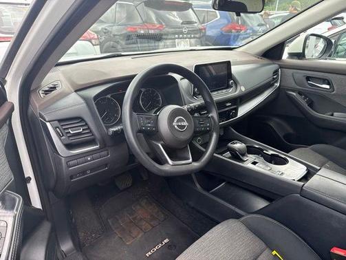 White 2023 Nissan Rogue SV