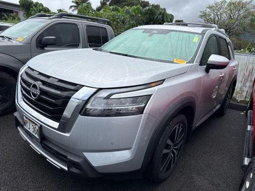 2023 Nissan Pathfinder Platinum