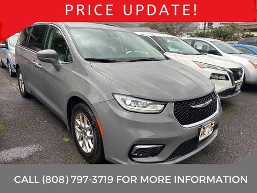Ceramic Gray Clearcoat 2022 Chrysler Pacifica Touring-L