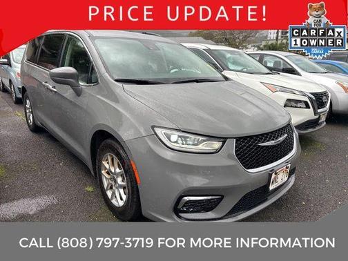 Ceramic Gray Clearcoat 2022 Chrysler Pacifica Touring-L
