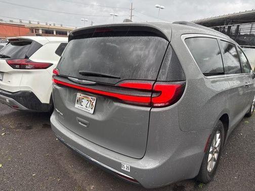 Ceramic Gray Clearcoat 2022 Chrysler Pacifica Touring-L