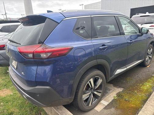 2022 Nissan Rogue SL