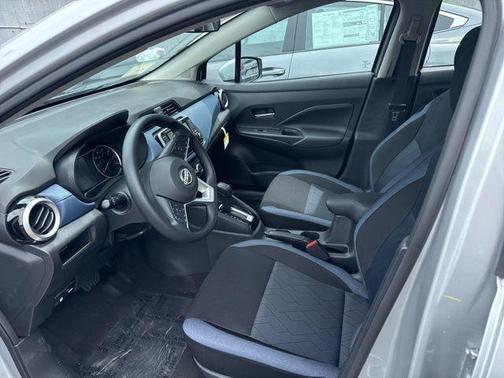 Brilliant Silver Metallic 2025 Nissan Versa 1.6 SV