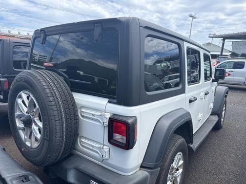 Bright White Clearcoat 2023 Jeep Wrangler Sport