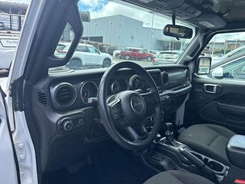 Bright White Clearcoat 2023 Jeep Wrangler Sport