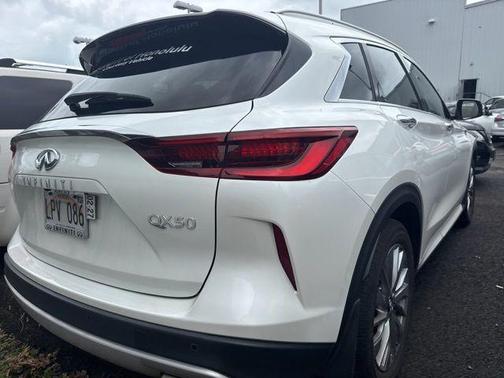 Radiant White 2024 INFINITI QX50 Luxe