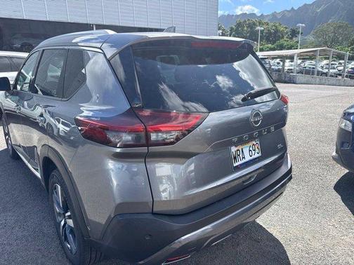 Gun Metallic 2023 Nissan Rogue SL